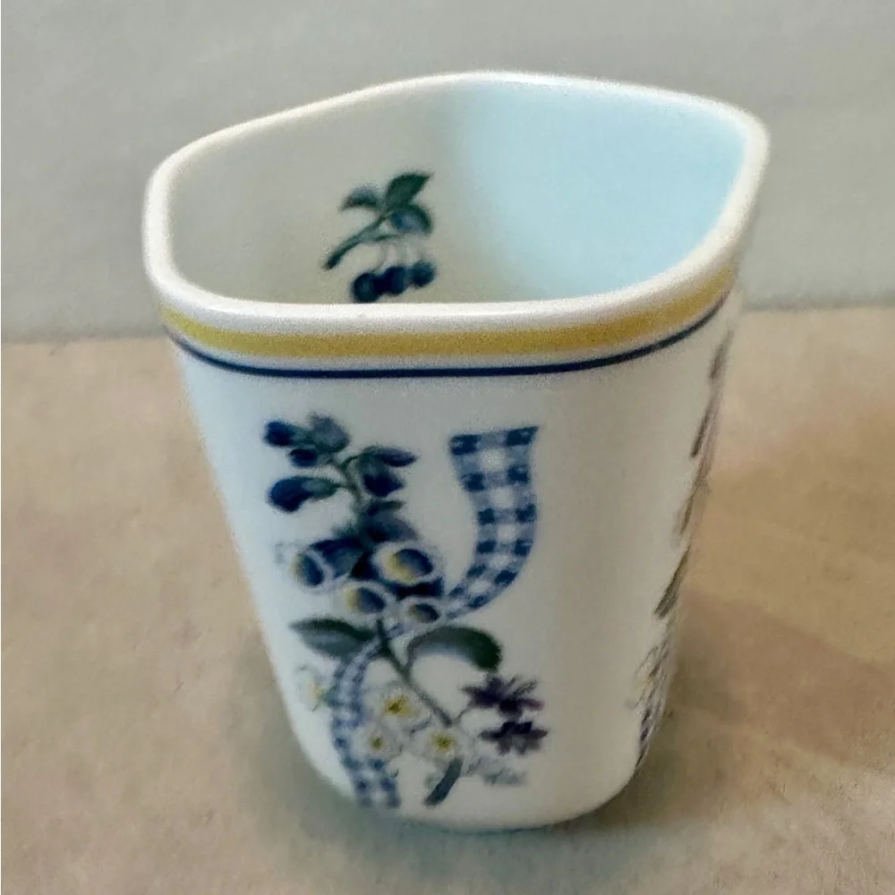 Sheridan Porcelain Ceramic Soap Dish, Cup, Blue Yellow White Flowers EUC